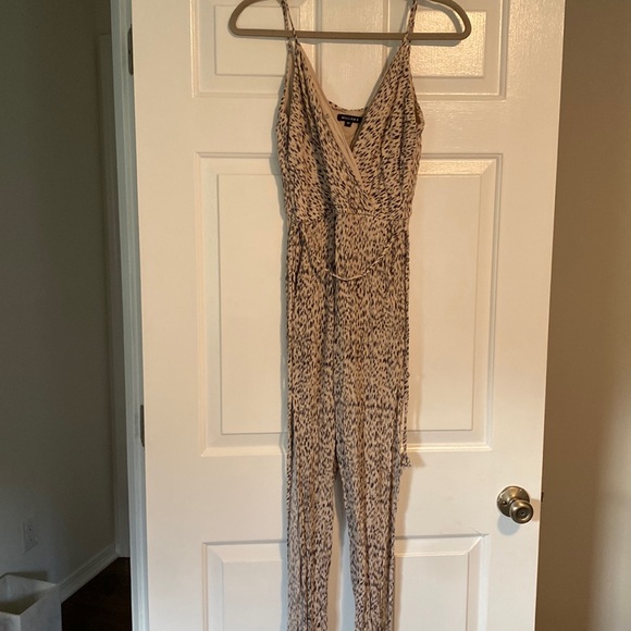 Romper jumpsuit with slit legs - Picture 1 of 4
